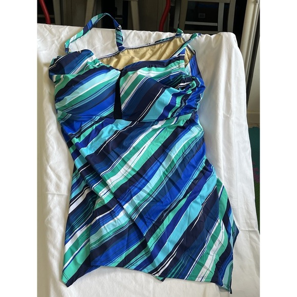 Swim 365 Other - Woman's Blue Green Striped Swim Top Adj Straps Vacation Summer Plus Size 28